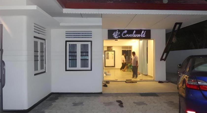 Coralworld Hotel Mirissa Exterior photo